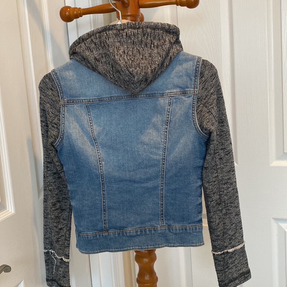 Mossimo Supply co. hooded Jean Jacket - Picture 4 of 9